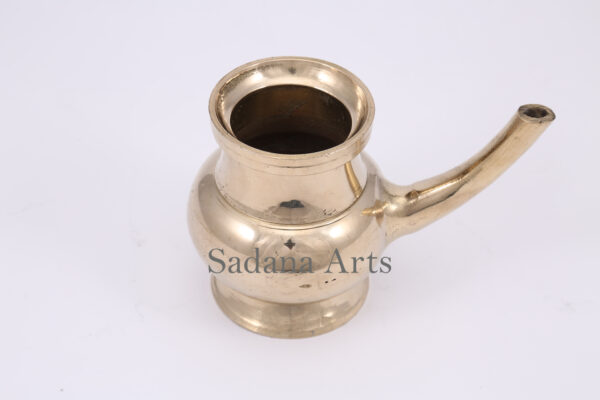 kendy in brass small 3