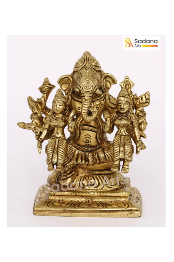 Ganesh With Siddi and buddi