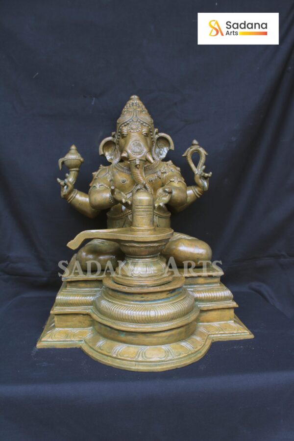 Vinayagar with sivalingam