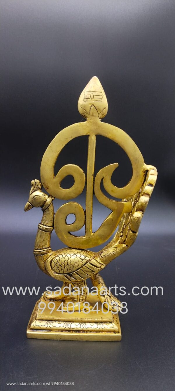 Oom Vel with Peacock in Brass
