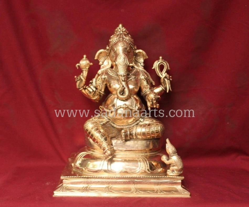 SITTING VINAYAGAR