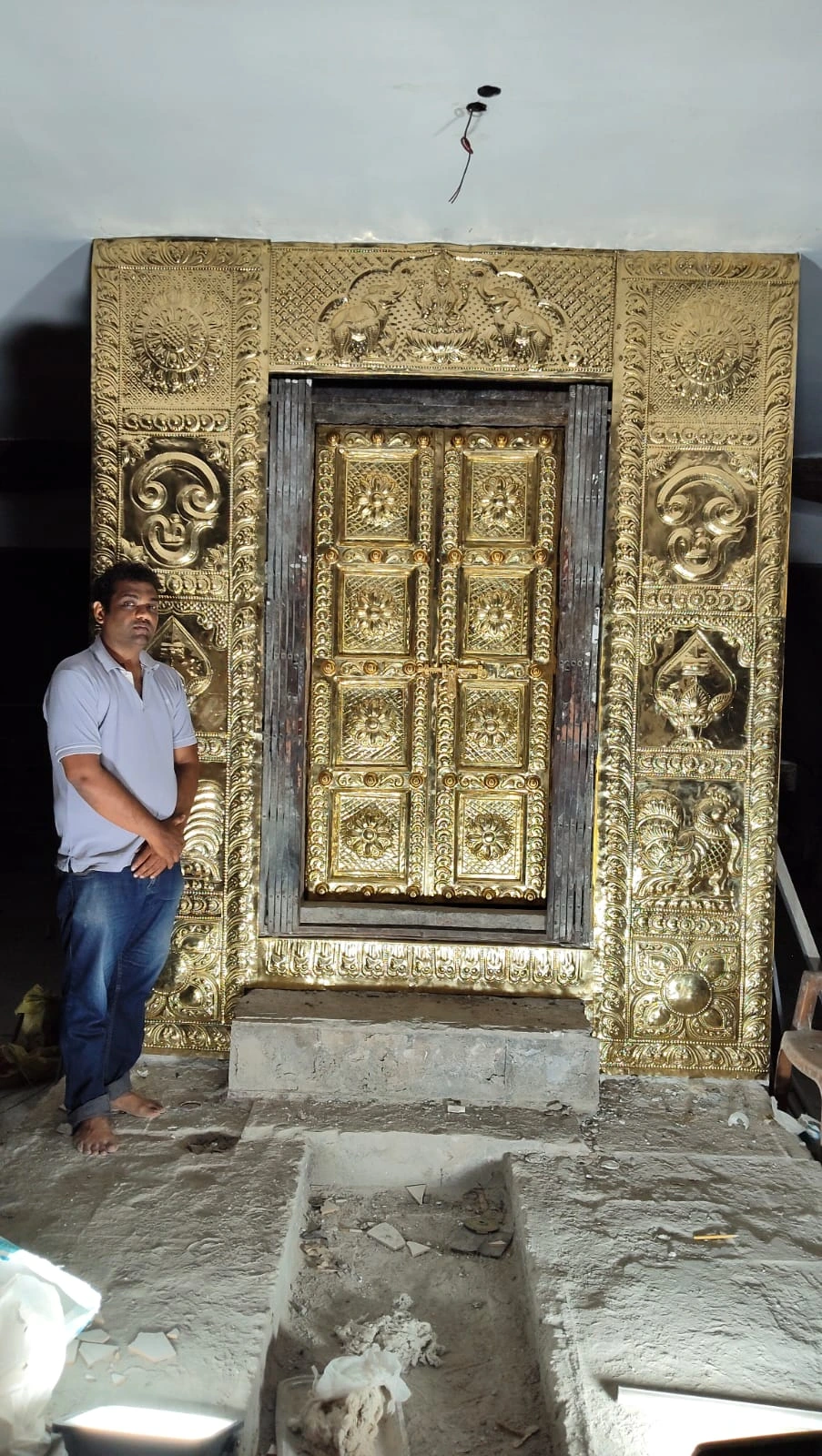 Brass covering work for mugan temples